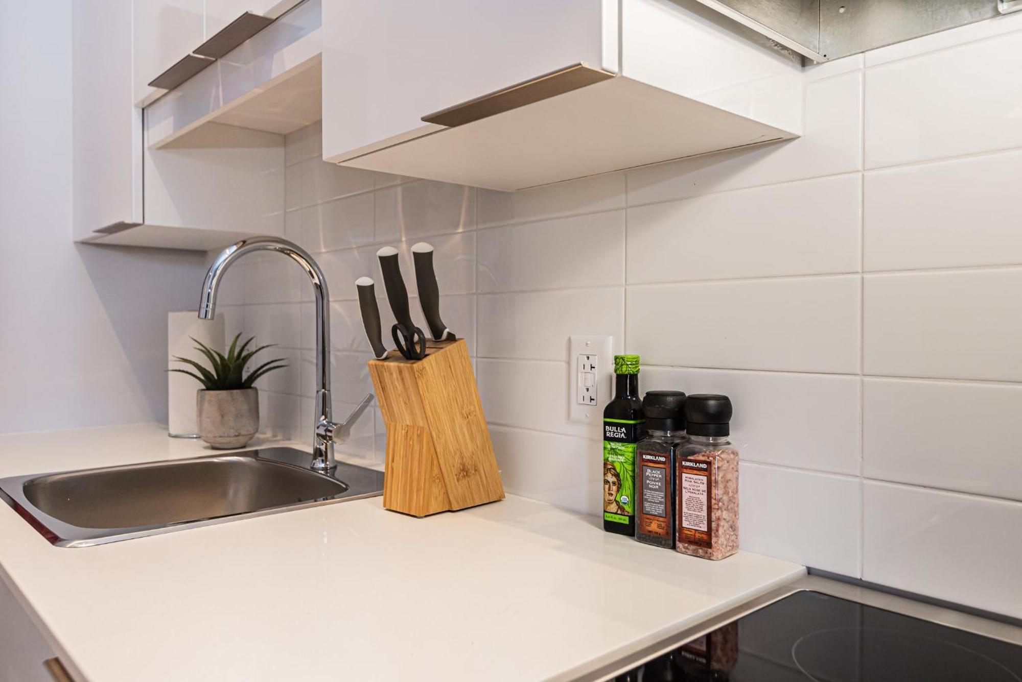 Wonderful New Studio Close To Mount Royal By Den Stays Montreal Pokój zdjęcie